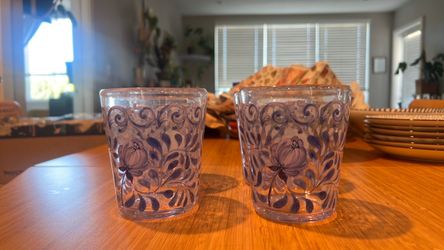 Plastic glasses