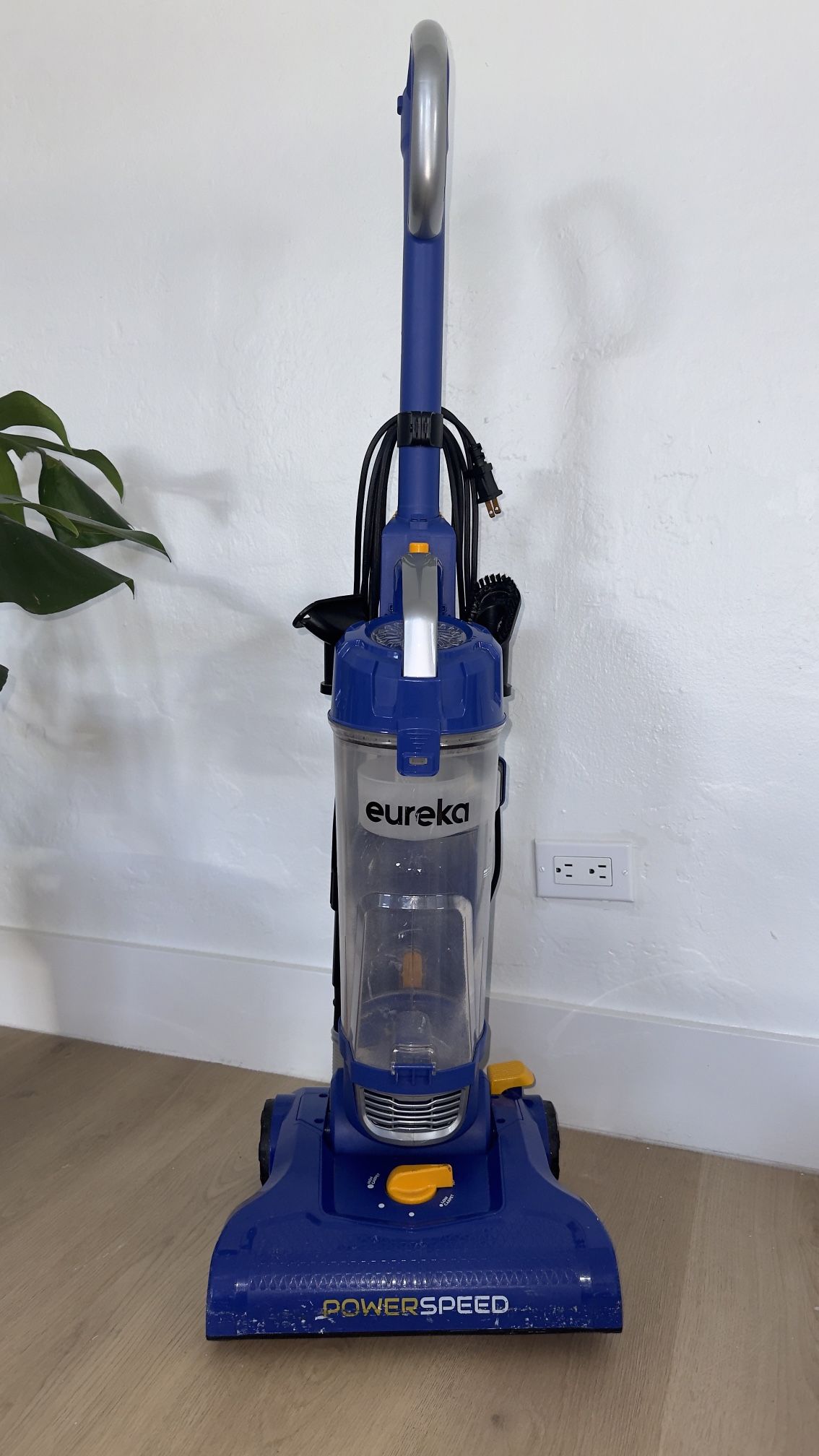 Eureka PowerSpeed Bag less Vacuum Cleaner