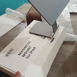 Magnetic Mount For Ipad