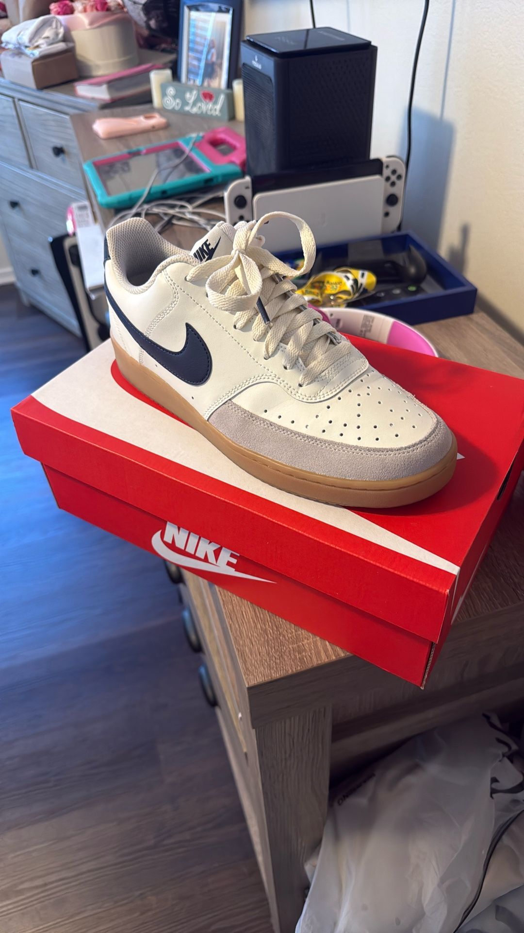 Nikes Size 9