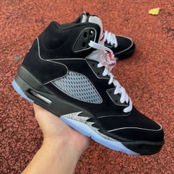 Nike Air Jordan 5 “Black Metallic Reimagined Size 8.5