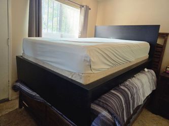 Bedroom set