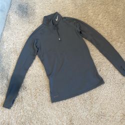 Nike dri fit gray long sleeve top shirt compression medium women athletic fleece