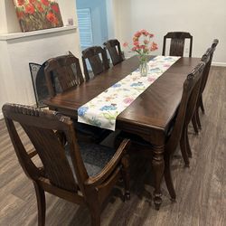Dining Table Set with 8 Chairs and 2 Removable Leaf Extensions To Shorten Or Lengthen Table
