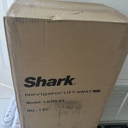 Shark Navigator Lift-Away ADV Upright Vacuum