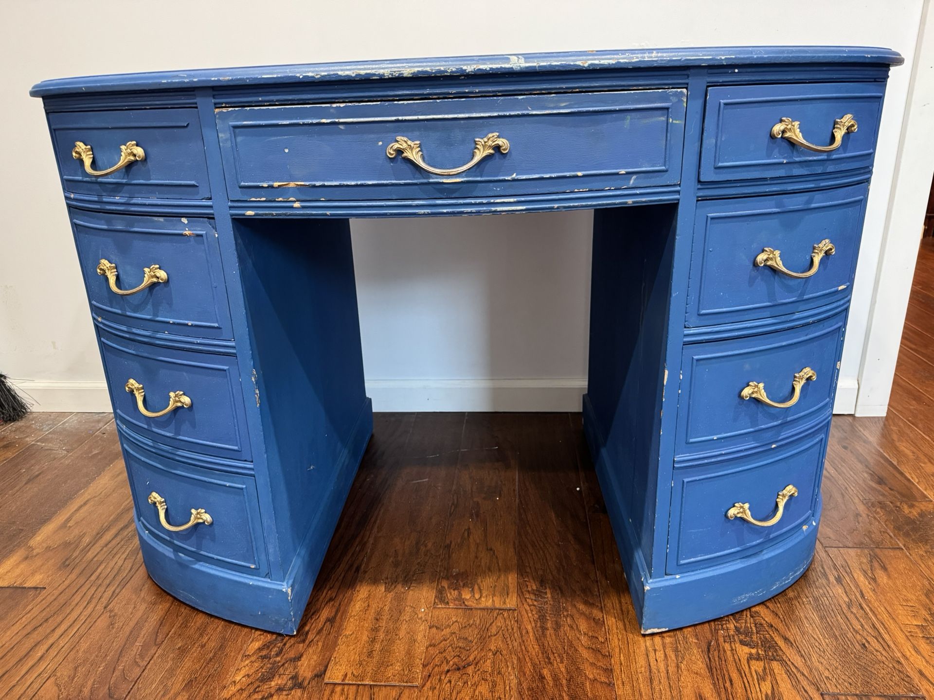 Unique Oval Wooden Desk