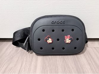 Croc cross bag with 2 charms