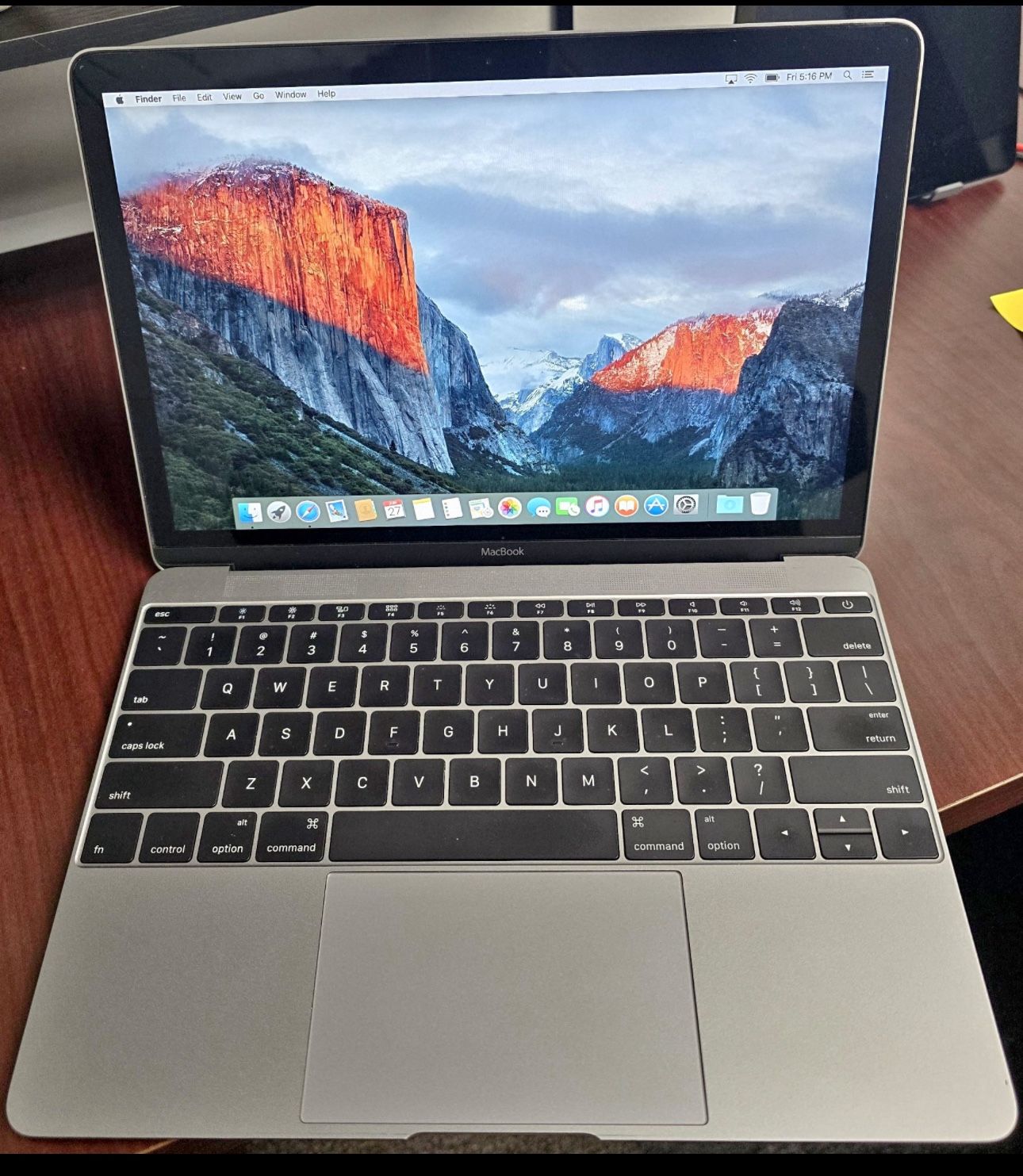 MacBook 12” Retina 2304x1440 Modelo A1534