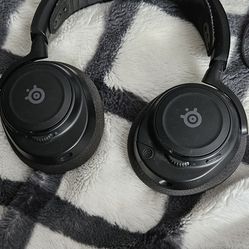 Arctis Nova 7 Wireless/wired Gen 2 headset microphone gaming pc console audio headphones computer