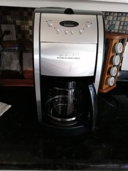 Like new Cuisinart coffee maker RETAIL PRICE $199