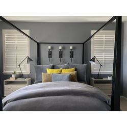 Rod Iron/wood Candle Holder