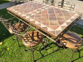 Beautiful Patio Dining Table Set