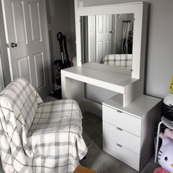 Vanity (With 3 Drawers)
