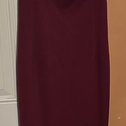Size M long burgundy and white dress with split in black