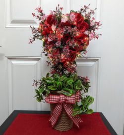 NEW Beautiful 13" x 23" Flower Arrangement With Bow And Lights