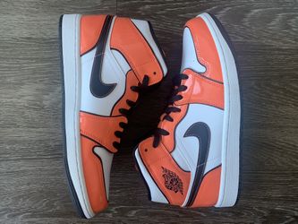 Air Jordan 1 Mid Se OrangeTurf sz 9, 9.5