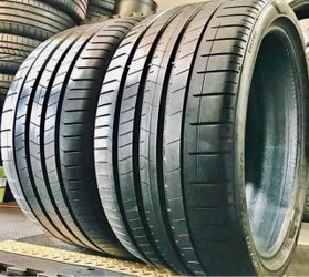 315/30/22 Pirelli P ZERO PZ4 315/30R22 Used Tires 315 30 22