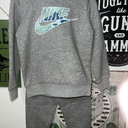 Nike Kids Baby Boy's Color Block Zip Jacket/Joggers Track Set  Size 3T