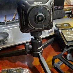 Nikon KeyMission 360 Camera Bundle