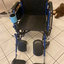 Wheelchair with Adjustable Footrest 