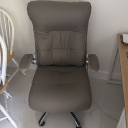 Reclinable office wheelchair
