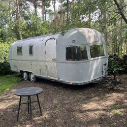 RARE 1974 Airstream Argosy Camper-25 feet
