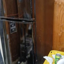 Maytag Fridge/freezer Combo