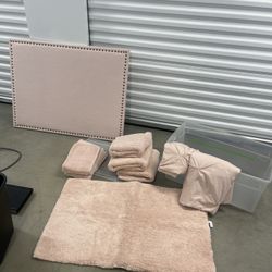 Bedroom Set And towels