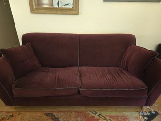 Beautiful and Comfortable Couch!
