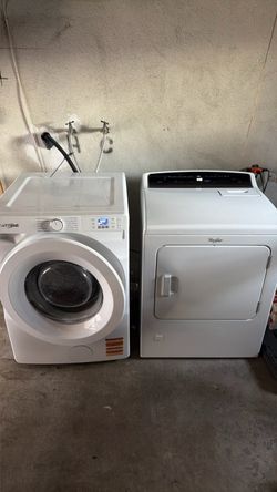 Whirlpool washer and dryer set