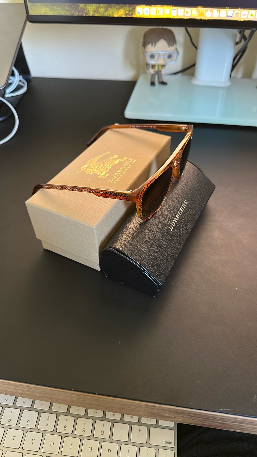  Burberry