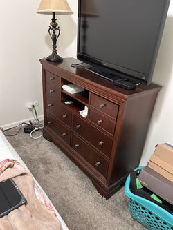 Dresser