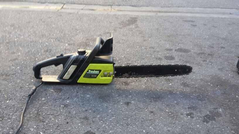 Poulan ES300 ELECTRIC CHAIN SAW for Sale in San Jose CA OfferUp