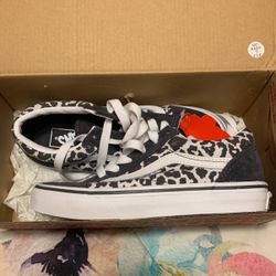 Size 1 Vans - Never Worn