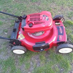 Toro self propelled lawnmower 22in