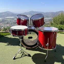 Drum Set Mahogany Pearl Drums 