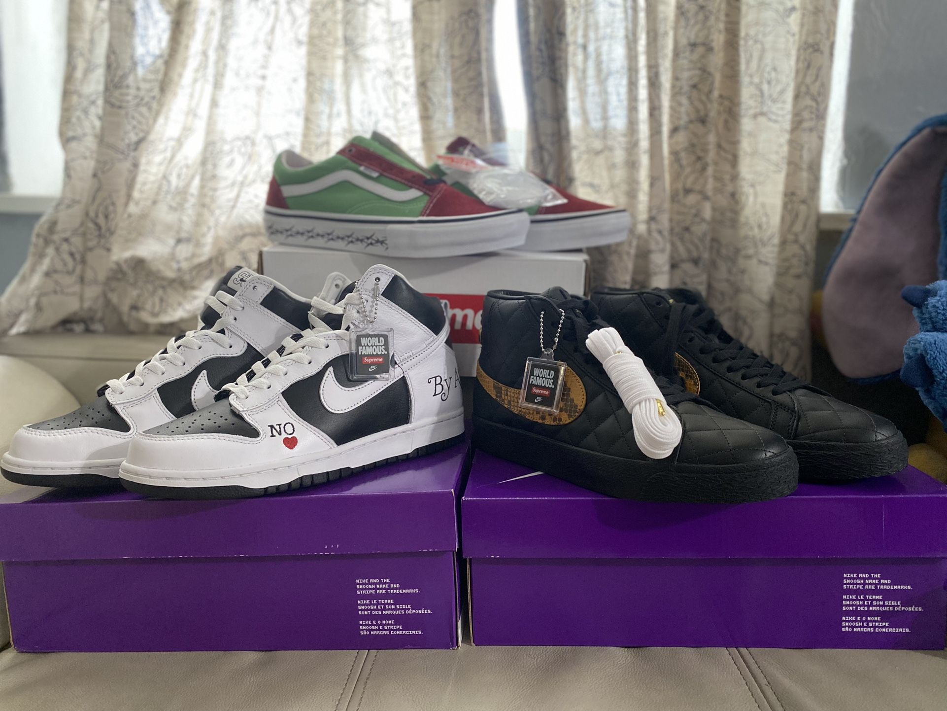 Supreme (shoes) 