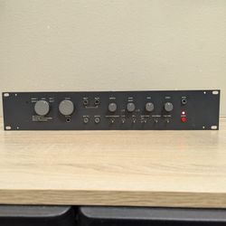 Apt Corporation Holman Preamplifier
