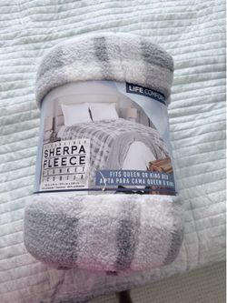 Reversible Sherpa Fleece Blanket