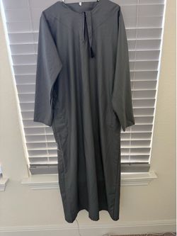Premium Omani Thobe - Charcoal Grey color