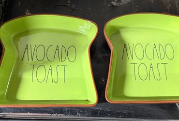 Avocado toast plates