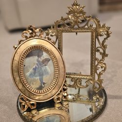 VINTAGE Plateau Display mirror With Two Vintage Gold Frames
