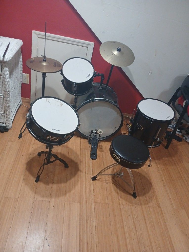 DRUM SET FOR SALEEEEE!