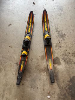 Cut N Jump Vintage Water Skis