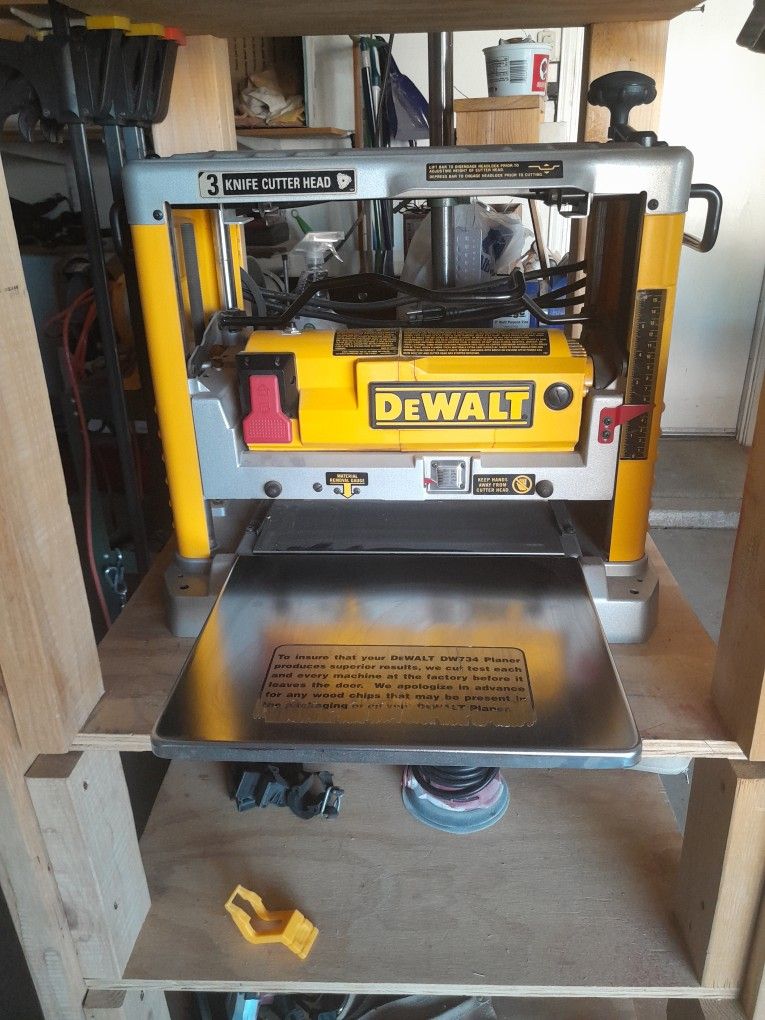 Dewalt DW734 PLANER for Sale in Avondale, AZ OfferUp