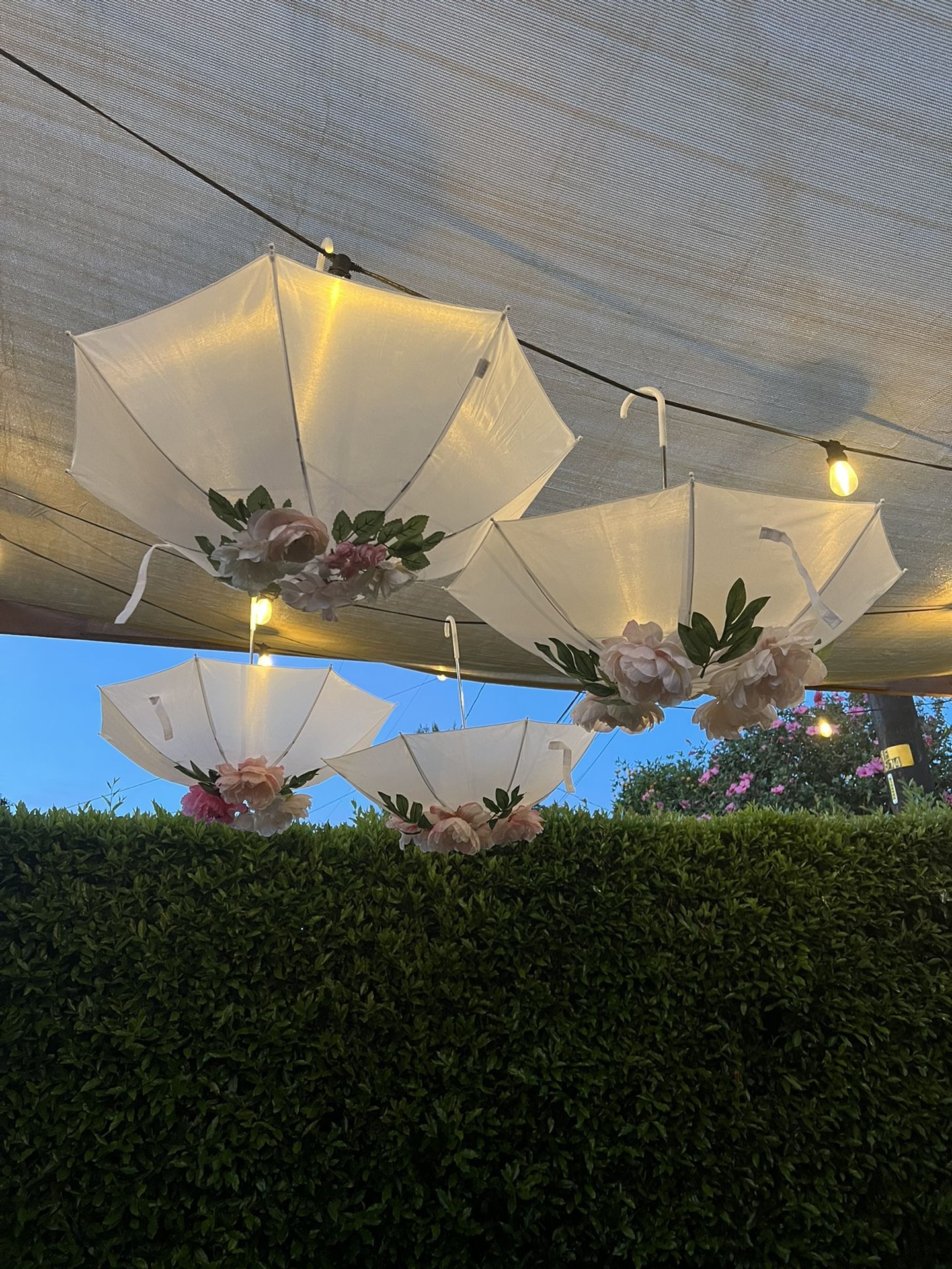 12 White/flower Umbrellas