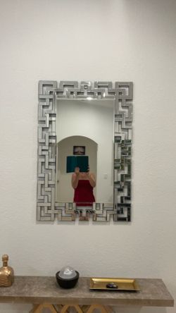 Wall mirror