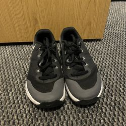 Nike Lifting Shoes (size 7)