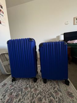 Suitcase set
