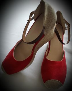 Red Wedges size 10